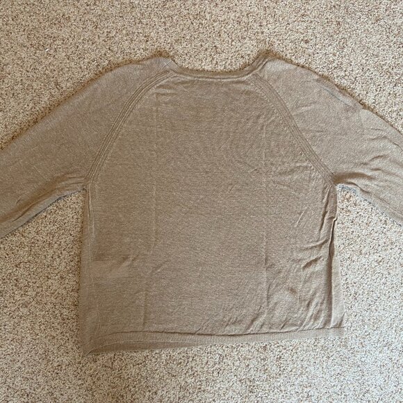 Lightweight Banana Republic Light Brown Sweater, Size Medium - Picture 6 of 6